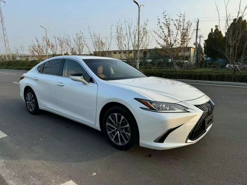 济宁23年雷克萨斯ES2