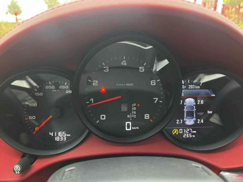 常德21年保时捷7182