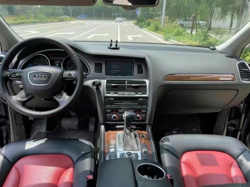 枣庄13年奥迪Q76