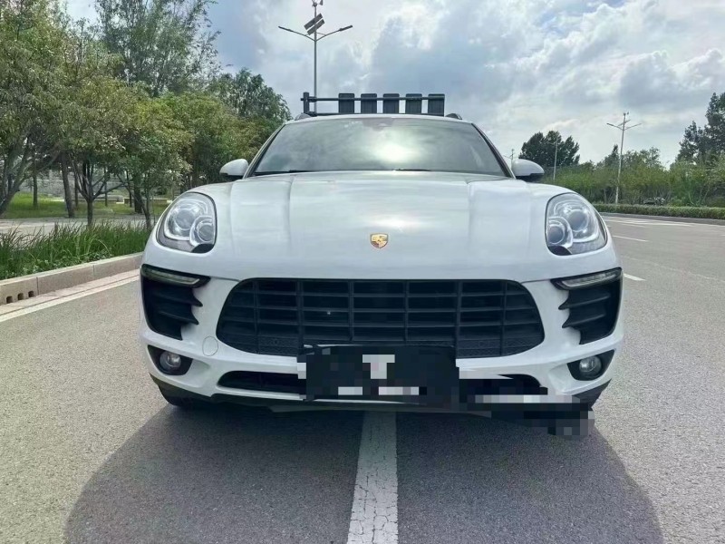 枣庄18年保时捷Macan1