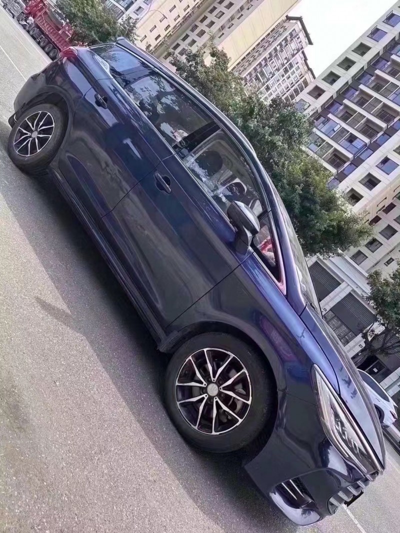 成都18年比亚迪宋MAX3