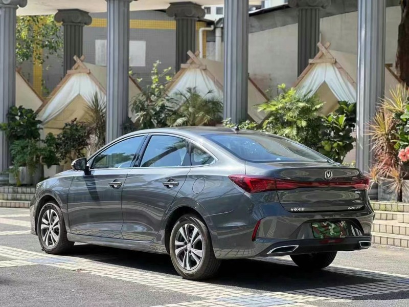 广州23年长安汽车逸动4