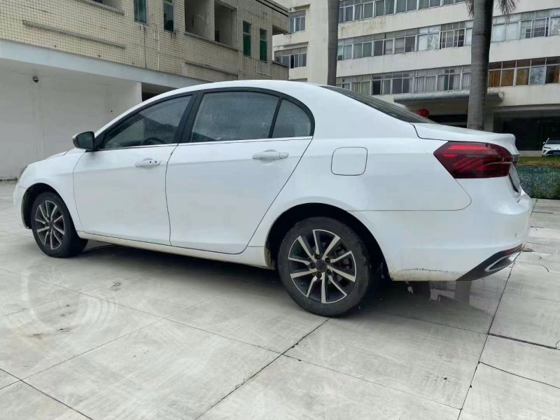 广州19年吉利帝豪7