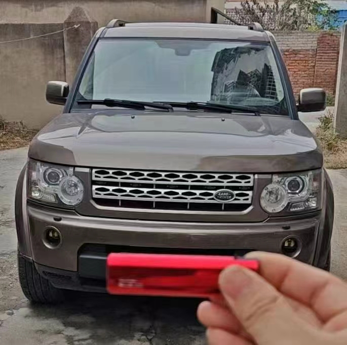 广州12年路虎发现1