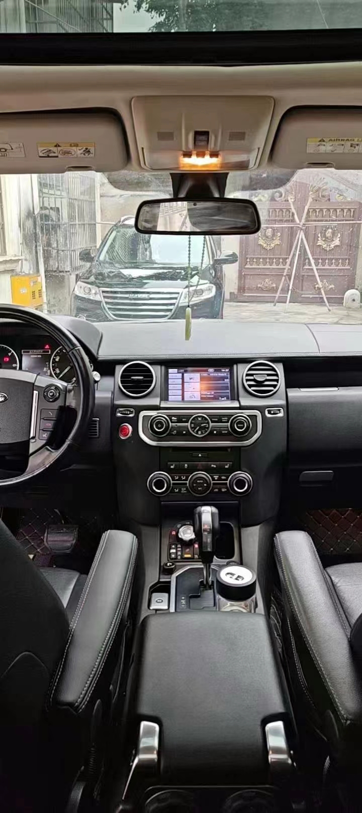 广州12年路虎发现5