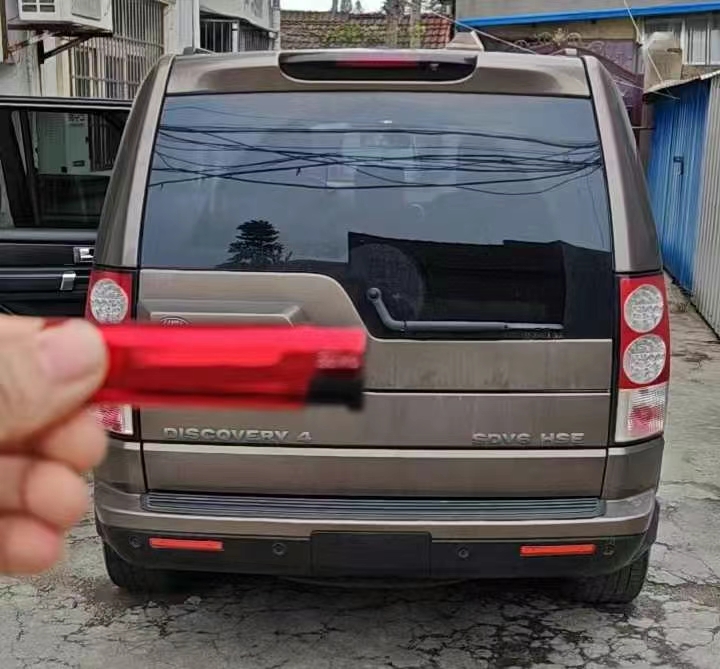 广州12年路虎发现9