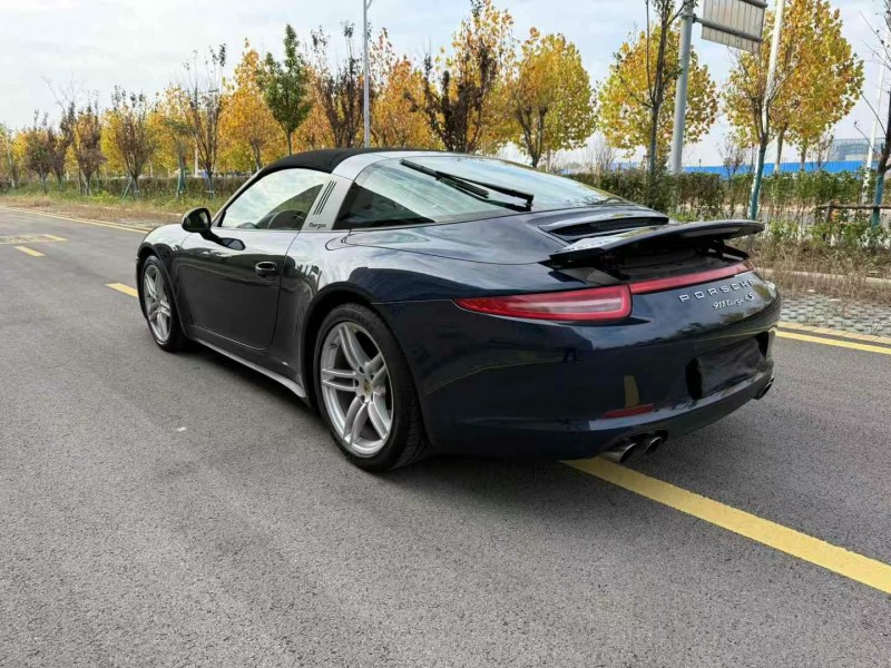 徐州16年保时捷targa7
