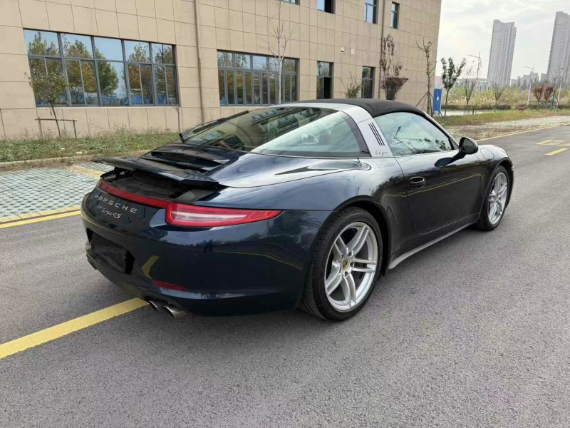 徐州16年保时捷targa8