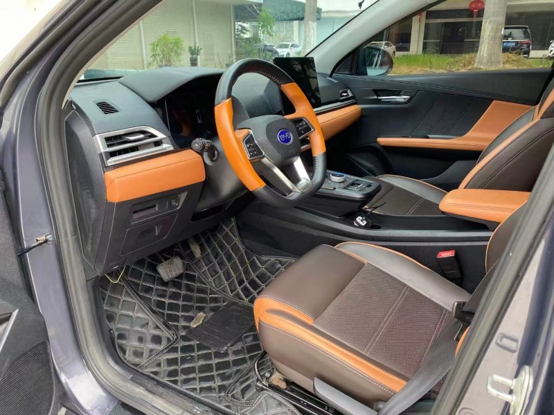 广州20年比亚迪E25