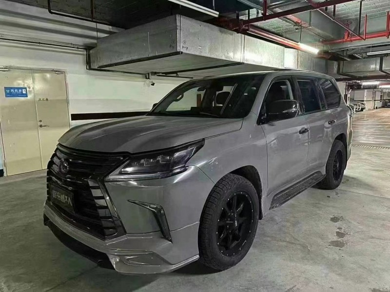 广州18年雷克萨斯LX3