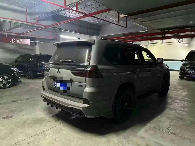 广州18年雷克萨斯LX8