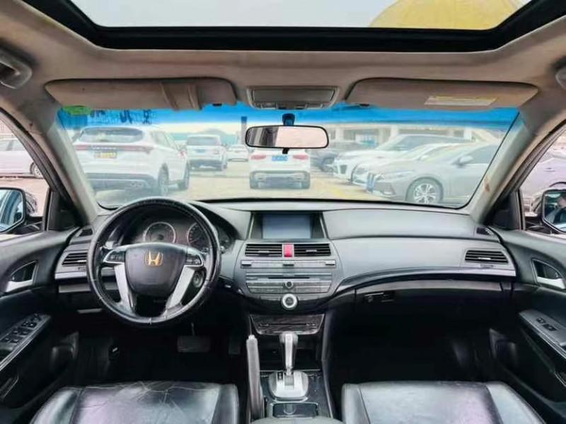 东莞13年本田雅阁5