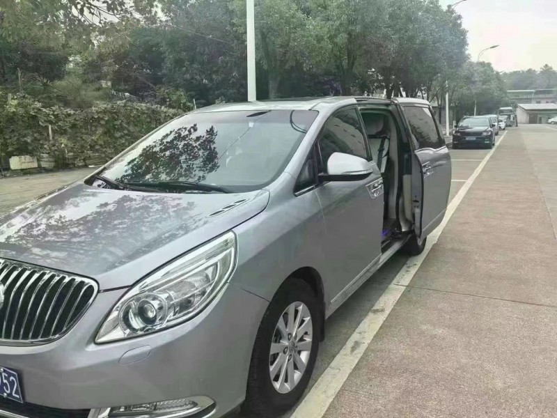 菏泽13年别克GL82