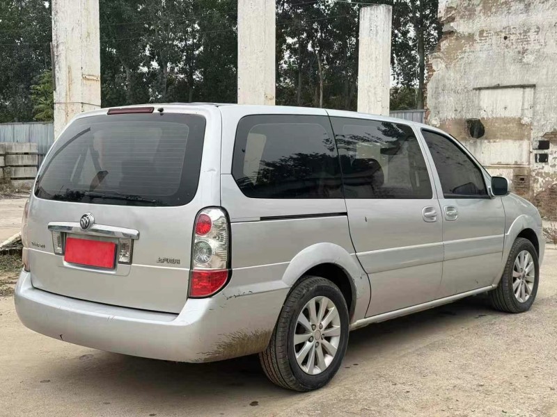 郑州16年别克GL82