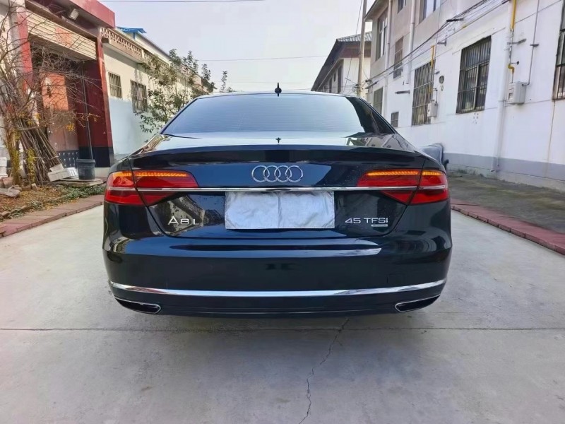济宁15年奥迪A8L5
