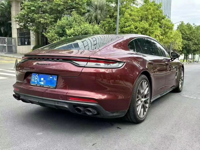 广州22年保时捷帕拉梅拉8