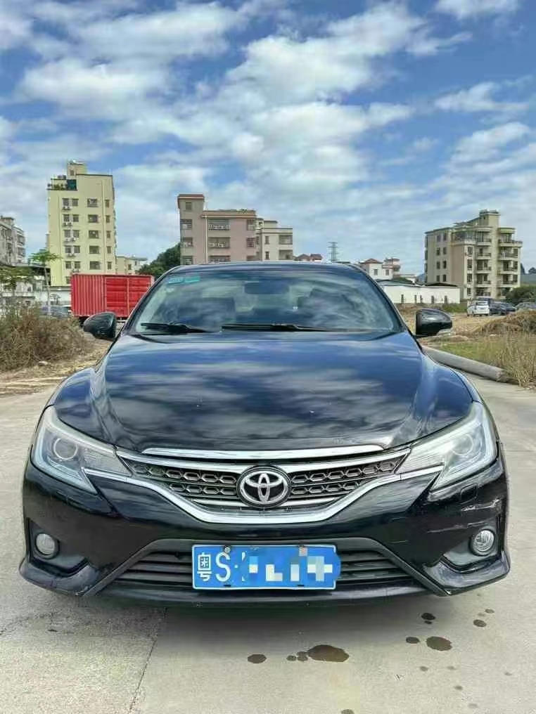 广州13年丰田锐志1