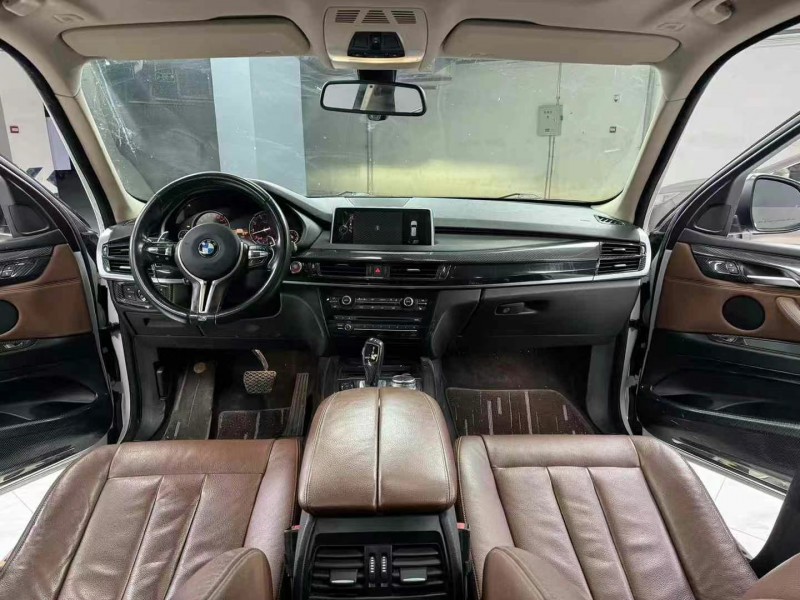 成都16年宝马X54