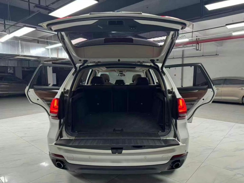 成都16年宝马X55