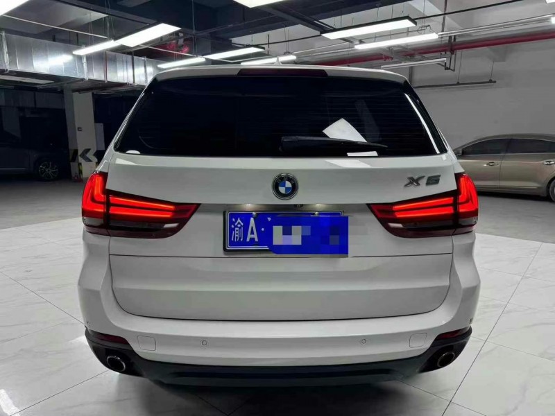 成都16年宝马X58