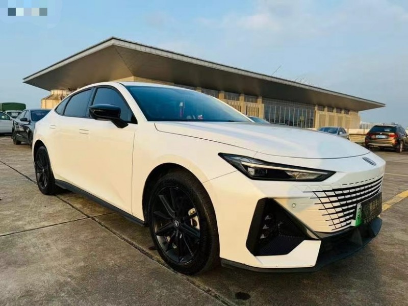 东莞23年长安汽车UNI-V2