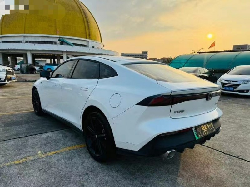 东莞23年长安汽车UNI-V6