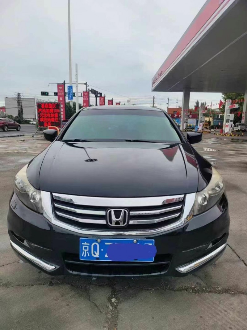 保定13年本田雅阁1