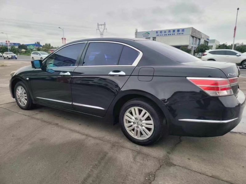 保定13年本田雅阁4