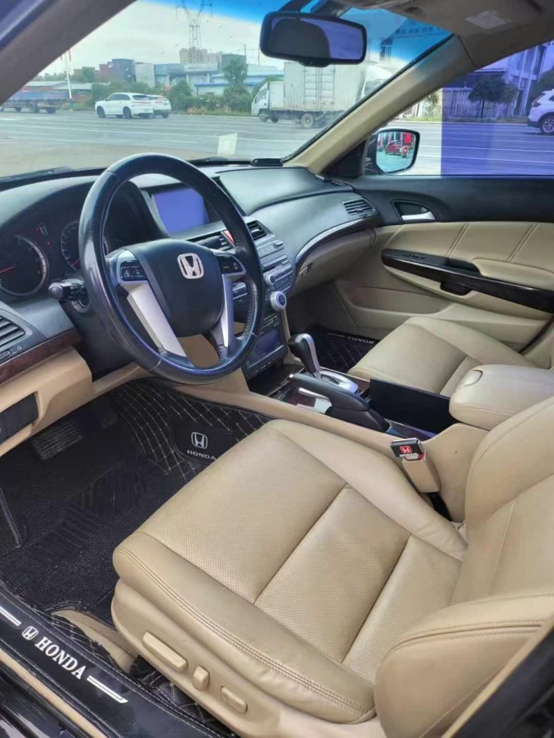 保定13年本田雅阁6