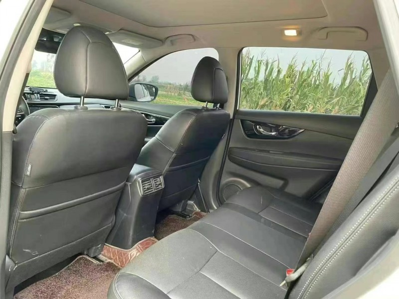 保定23年日产奇骏5