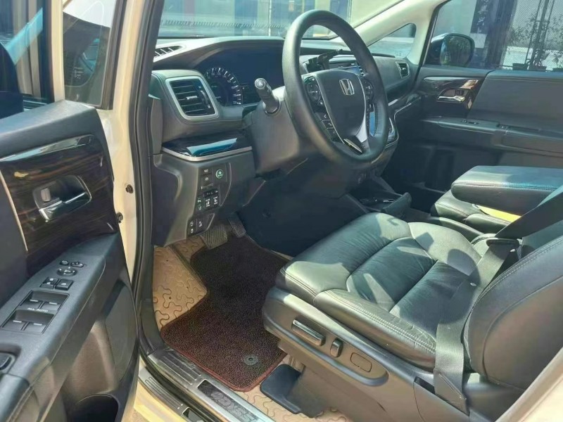 保定18年本田奥德赛8