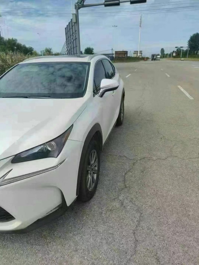 保定15年雷克萨斯NX3