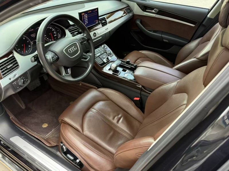 济宁14年奥迪A8L6