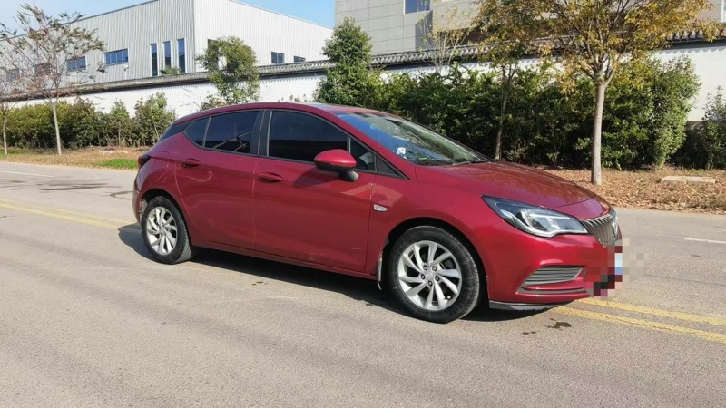 徐州17年别克威朗2