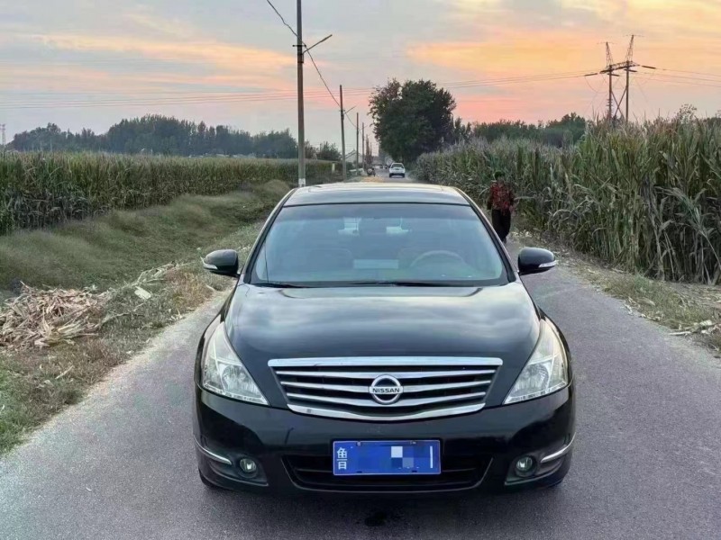 青島10年日產天籟1