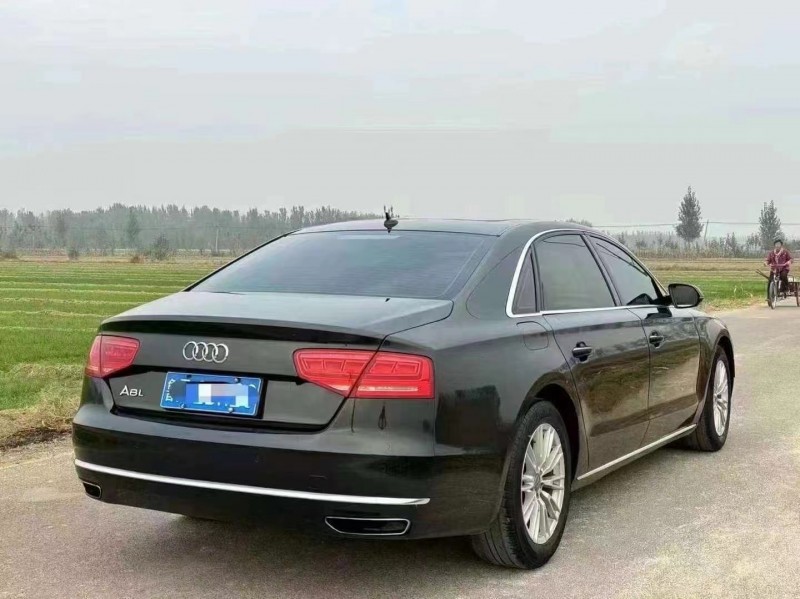 济宁14年奥迪A8L5