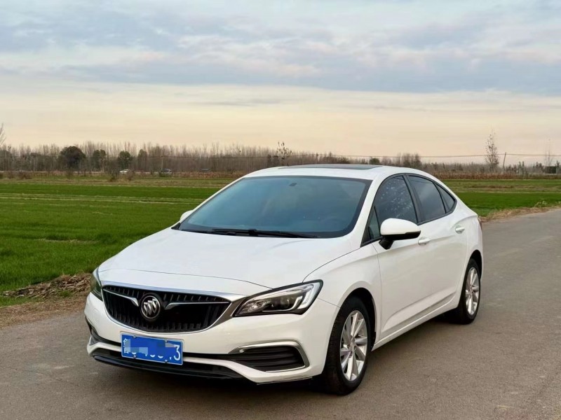 济宁19年别克威朗4