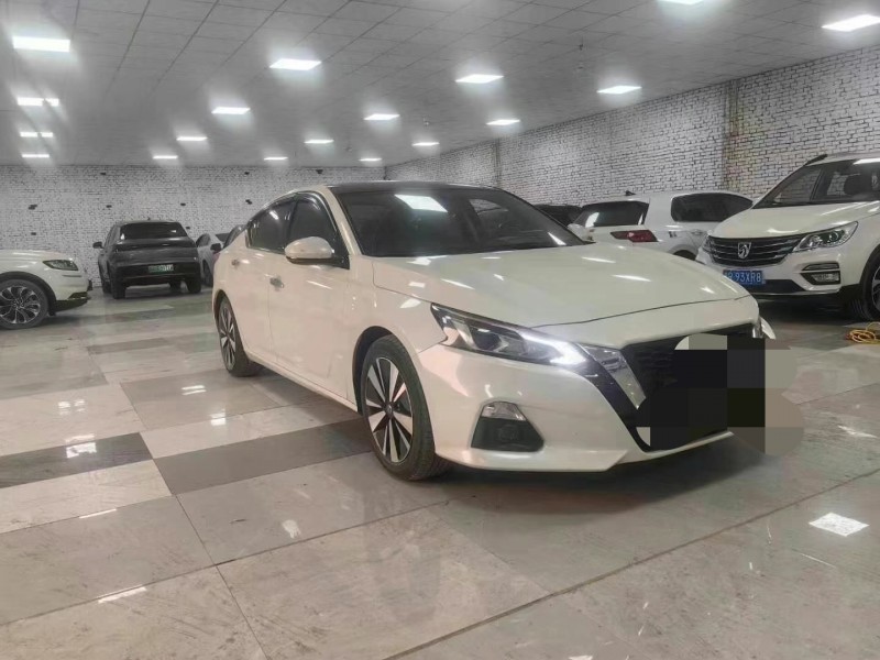 承德21年日產天籟2