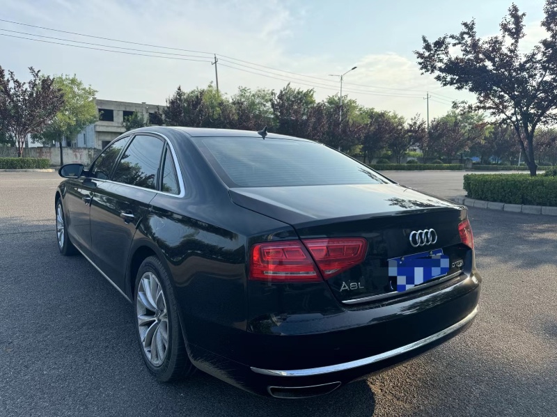 鄭州14年奧迪A8L2