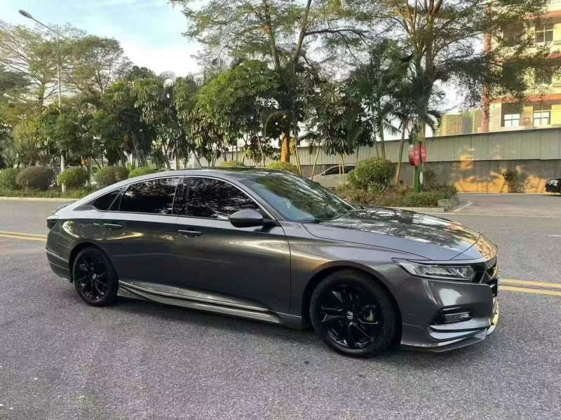 佛山21年本田雅阁2