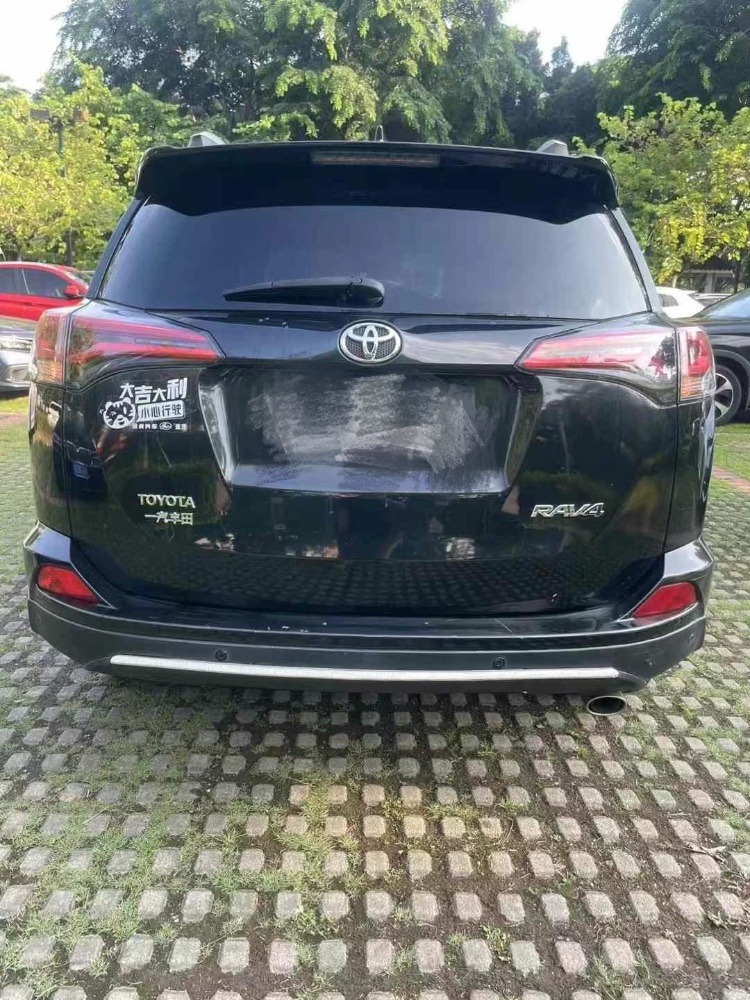 东莞19年丰田RAV4荣放4