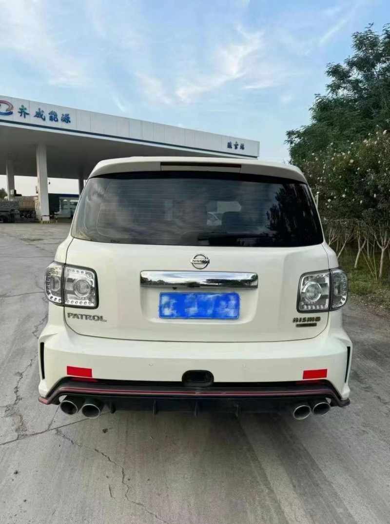 济宁18年日产途乐5
