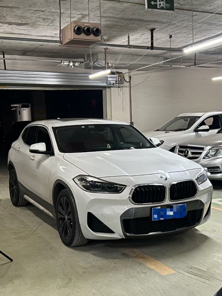 成都21年寶馬X23