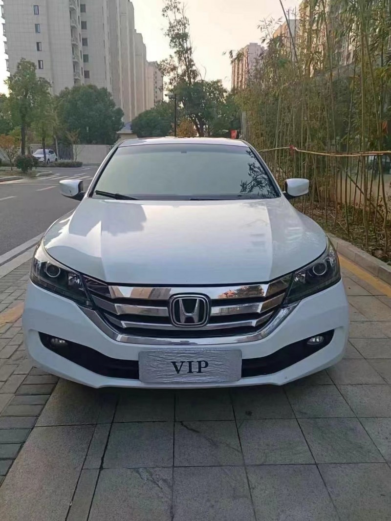 盐城15年本田雅阁1