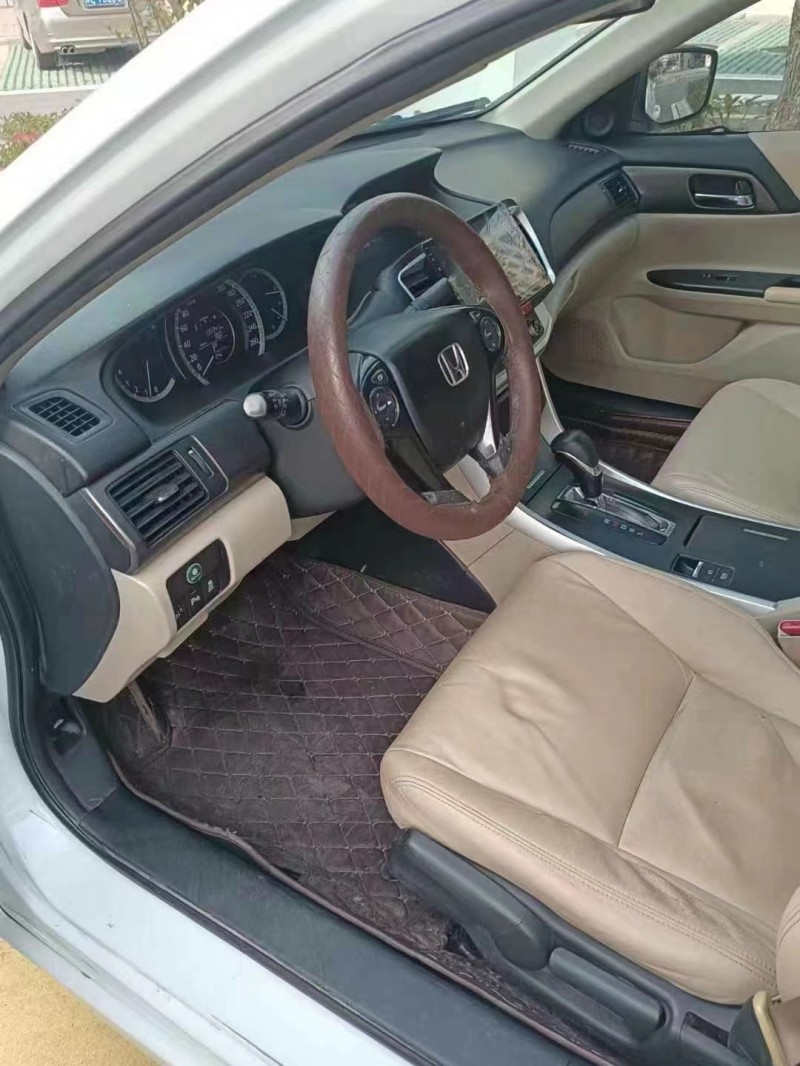 盐城15年本田雅阁4