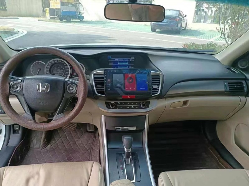 盐城15年本田雅阁6