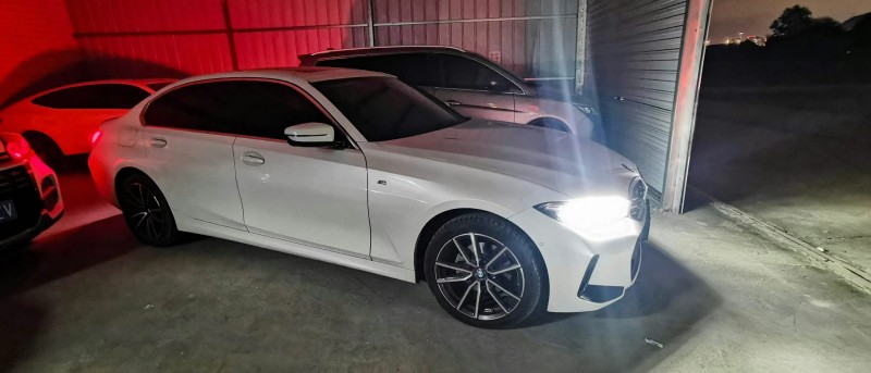 成都23年宝马3系2