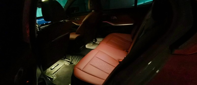 成都23年宝马3系4