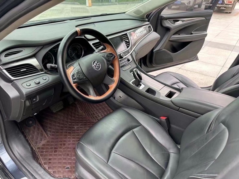 枣庄20年别克君越4