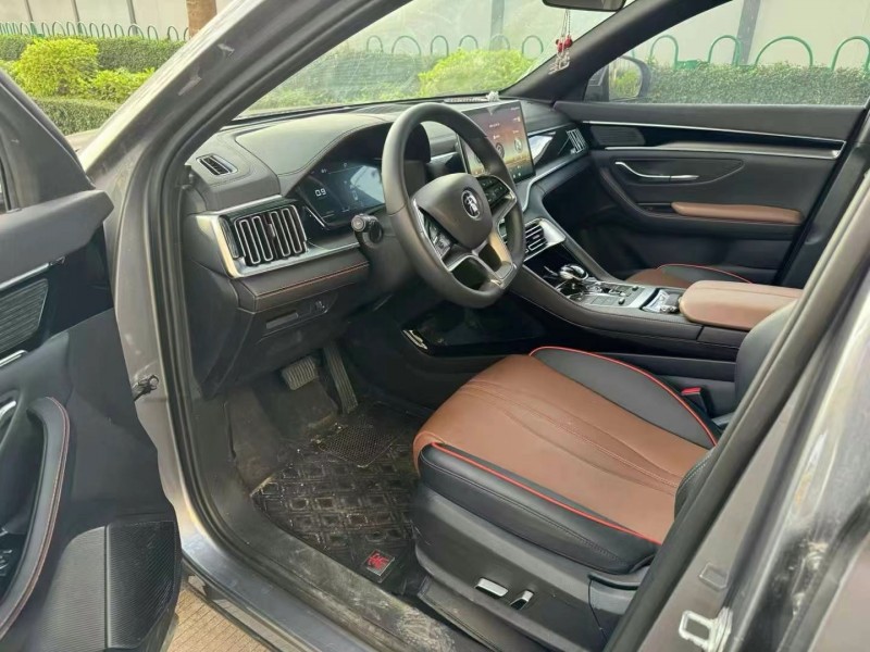 广州21年比亚迪宋4